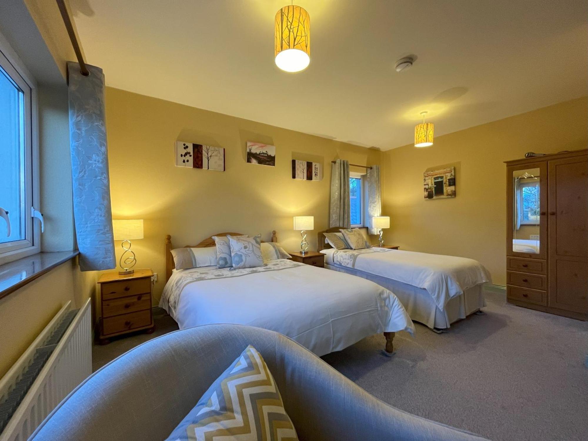 Pk Lodge Bed And Breakfast Skibbereen Esterno foto