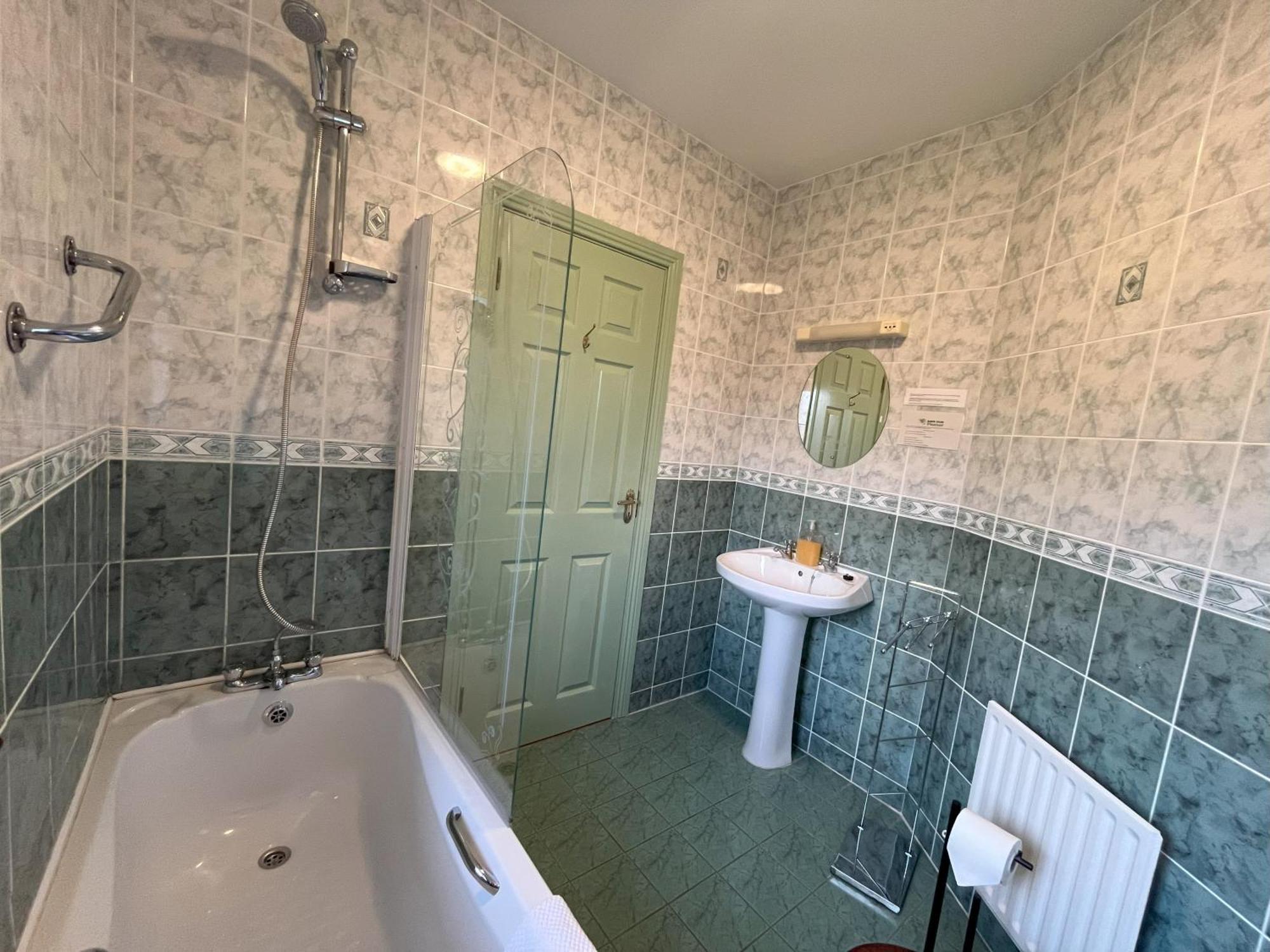 Pk Lodge Bed And Breakfast Skibbereen Esterno foto